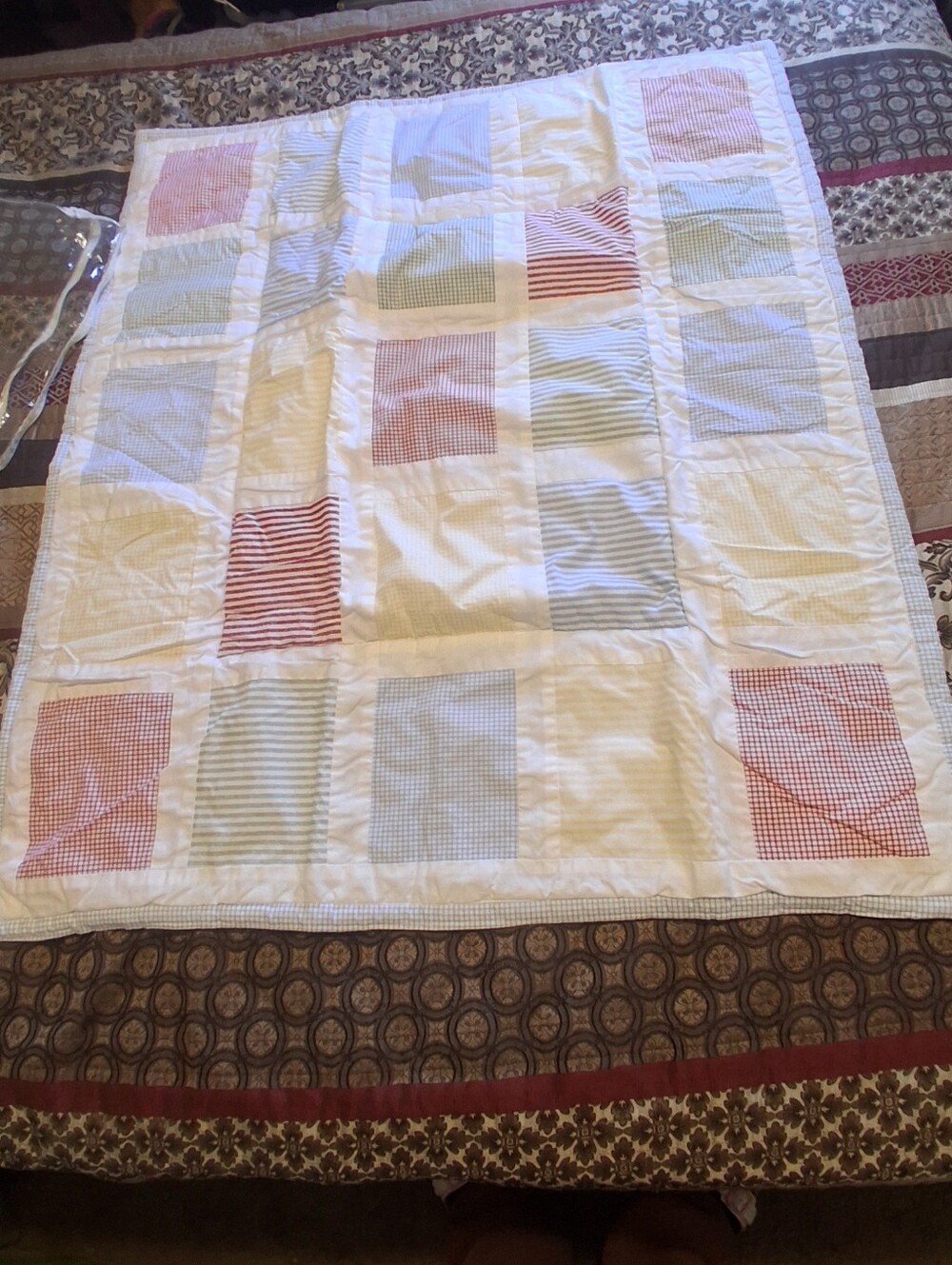 Baby By  Eddie Bauer Coverlet Patchwork 100% Sof Cotton Ligh Blue Yellow Pastel
